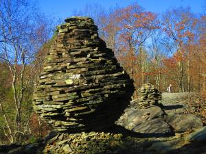 The ridgetop known as Jensen’s Ledges is crowned by a series of sculptures created by stacking bluestone slabs.